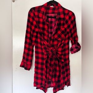 Button down blouse with waist tie